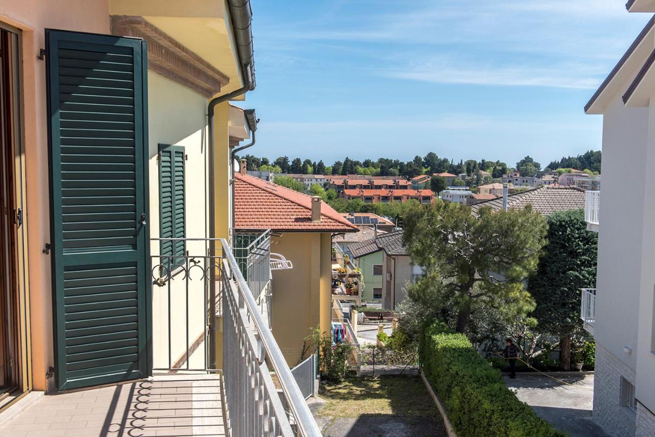 S130 - Sirolo, Deliziosa Villetta Con Terrazzo Exterior photo